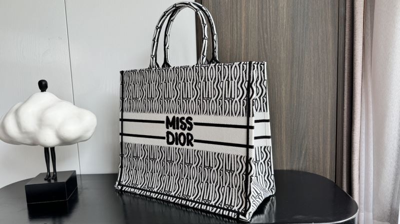 chr1st1an D10r shopping bags